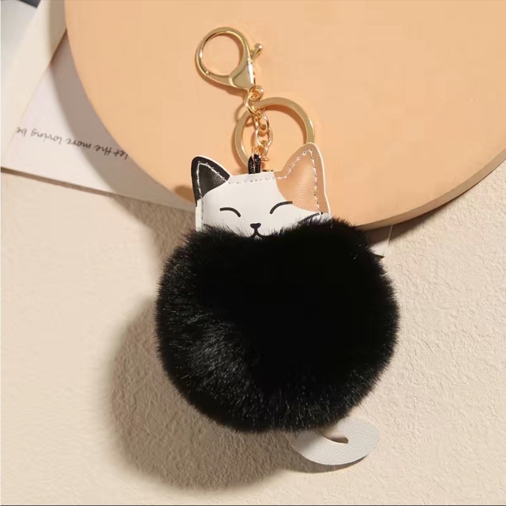 NEW Fluffy Calico Cat Keychain Handbag Accessory